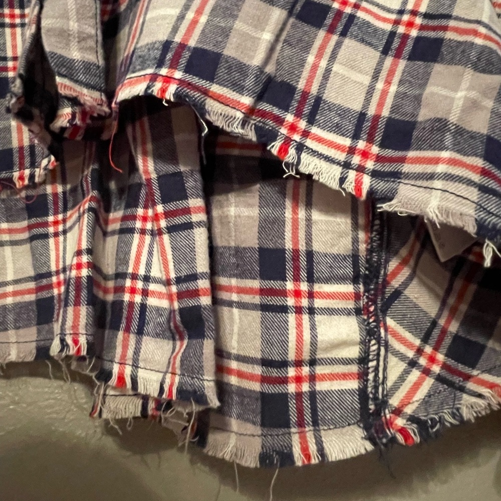 Cropped Flannel - Picture 3 of 5
